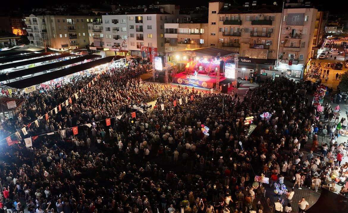 Ortaca’da Festival Coşkusu: Onur Akın ve Reynmen Rüzgârı Esti 1
